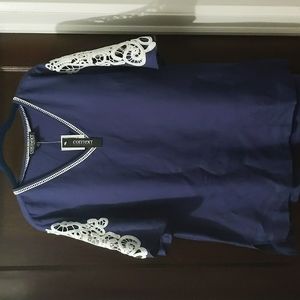 Shoer sleeve navy linen blouse w/lace detail